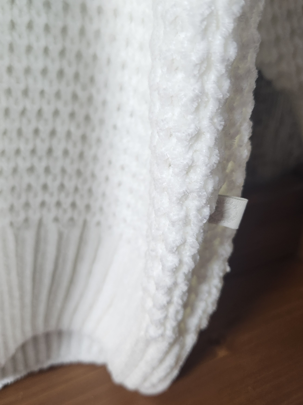 Relaxed White Waffle-Knit Crewneck Sweater Size XL - Picture 2 of 5